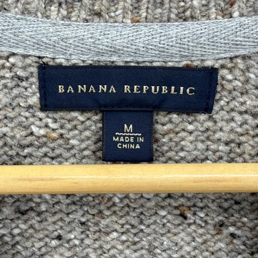 Banana Republic Men's Medium‎ Lambs Wool V-Neck Sweater Oatmeal Tweed Style Code
